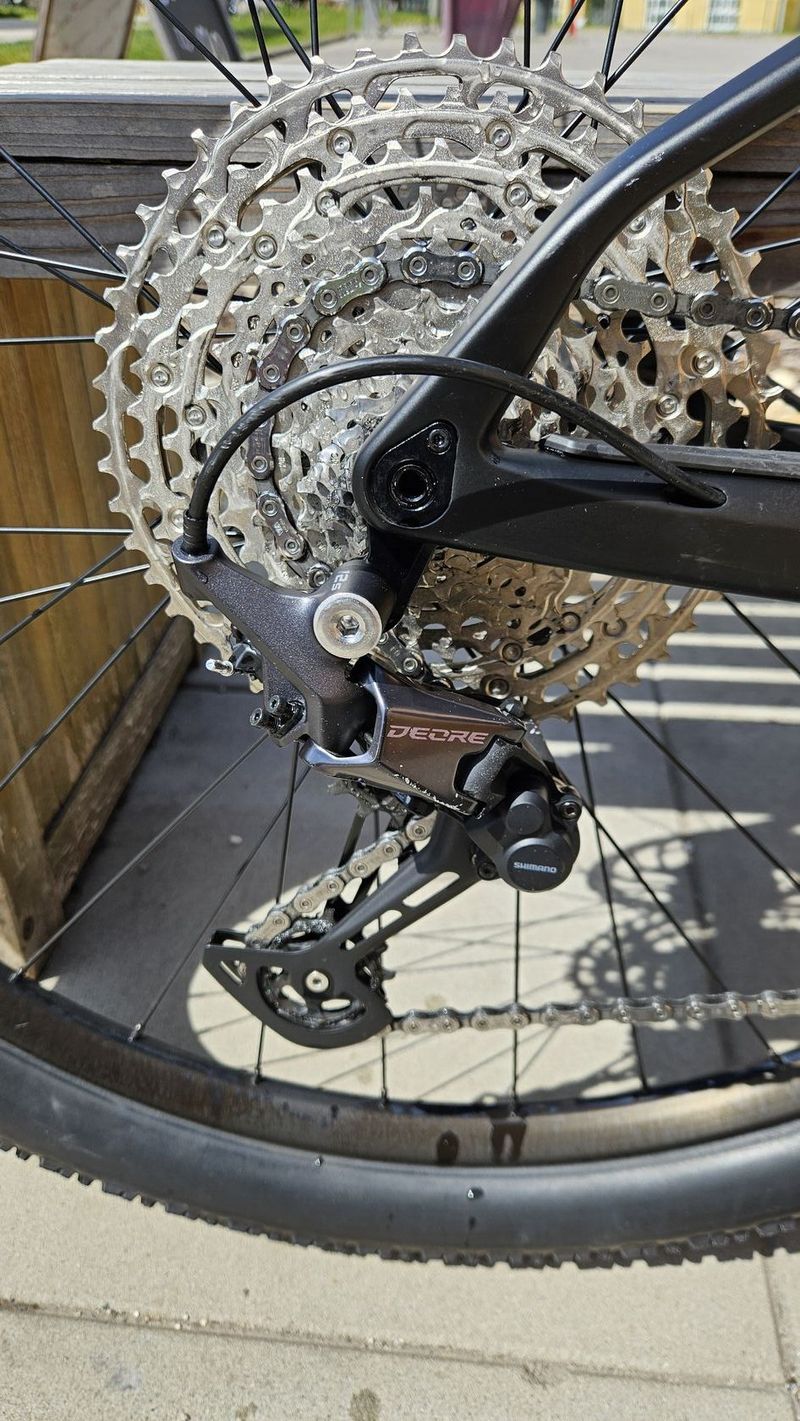 BMC celokarbon velikost M