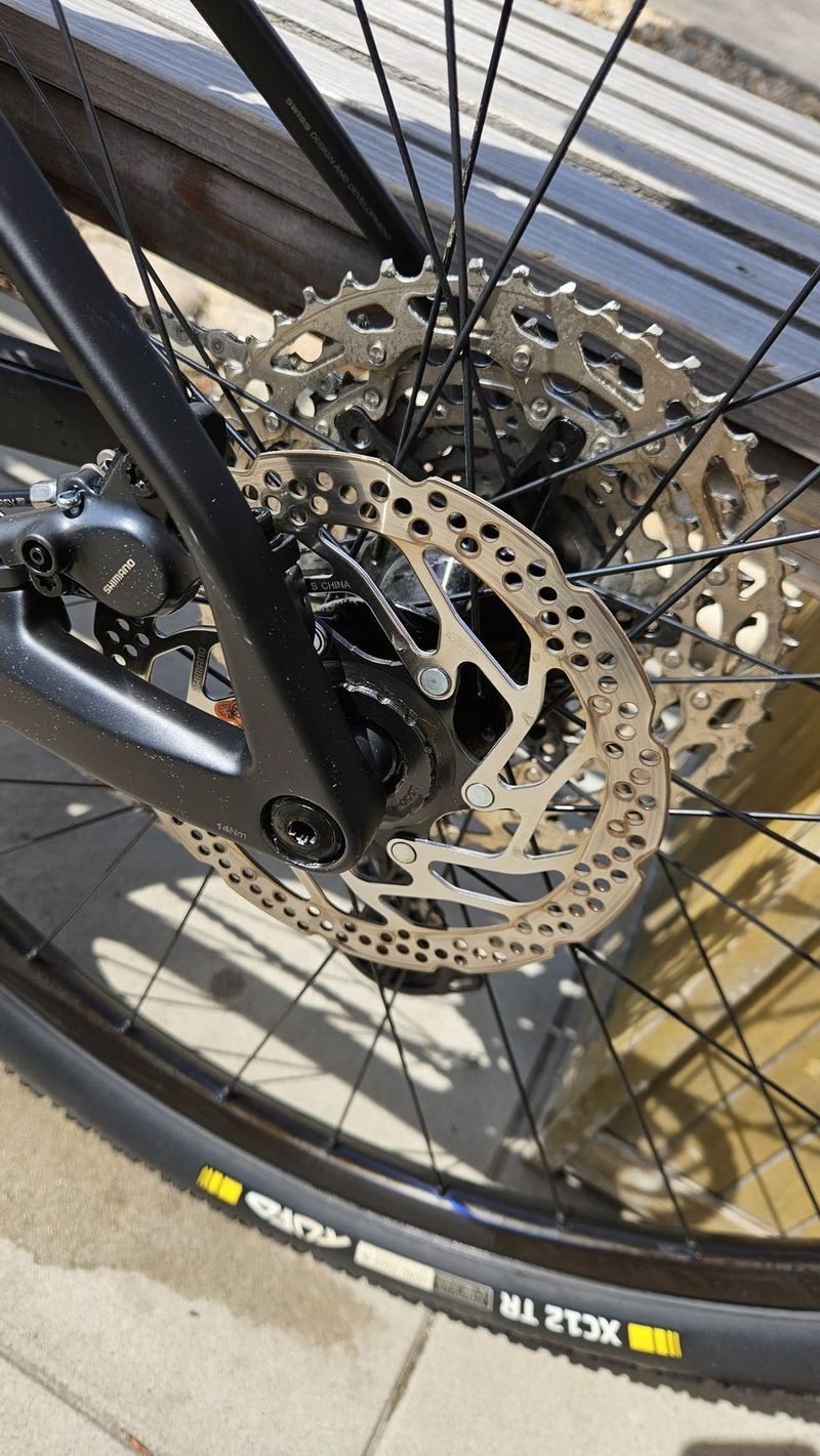 BMC celokarbon velikost M