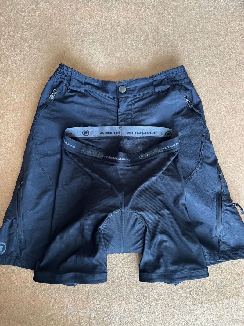  ENDURA Hummvee Black Camo+dres Endura Single Track SS-T
