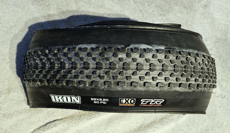 Nové Maxis Ardent Race + Ikon EXO TR