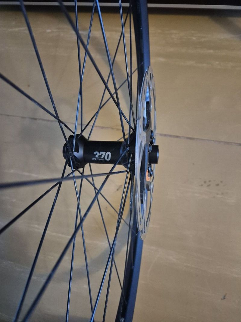 Zapletená kola DT Swiss XR 1850