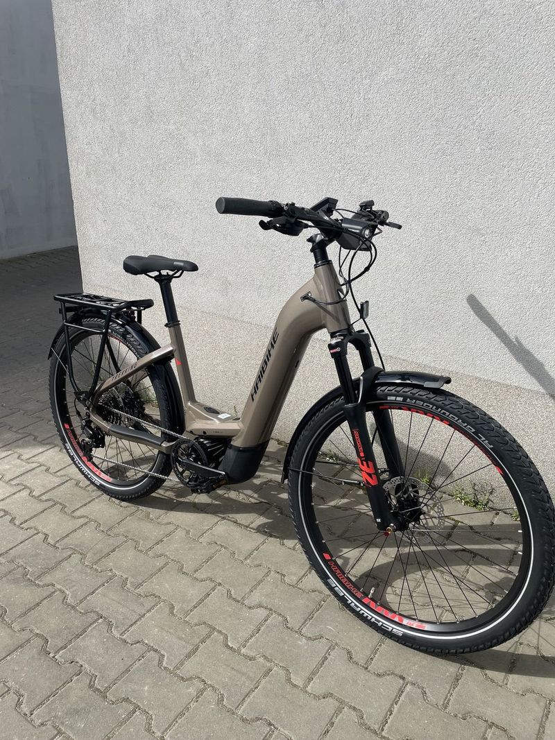Nové elektrokolo HAIBIKE Trekking 8 Low i750 Wh - hnědá barva
