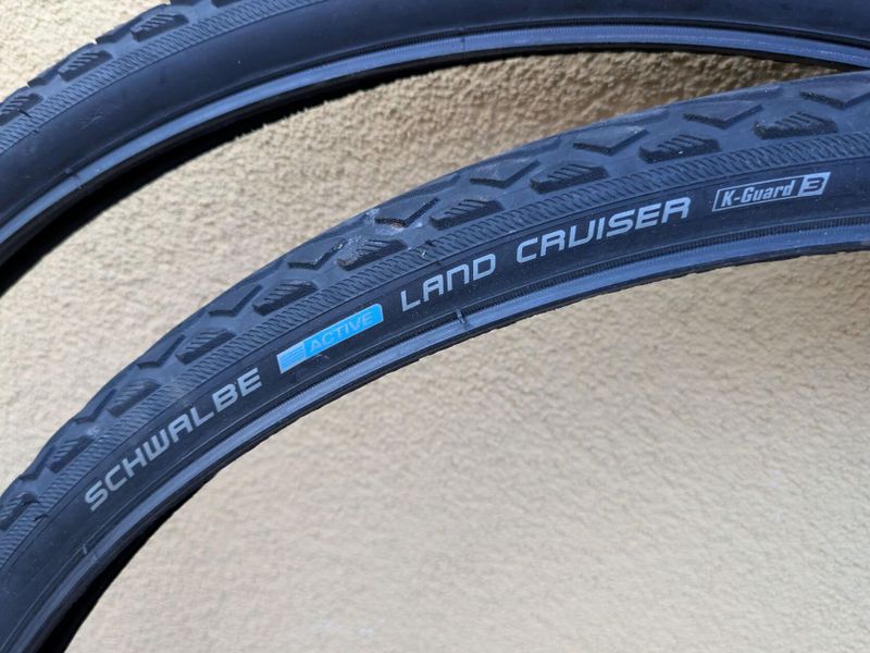 pláště Schwalbe Land Cruiser 700x35C + duše