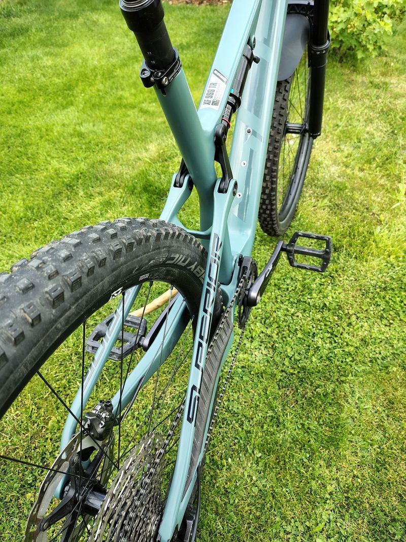 Superior XF 999 TR (karbon)