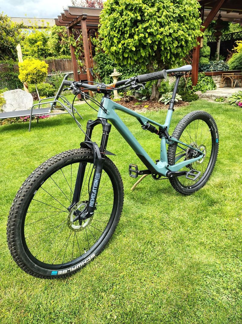 Superior XF 999 TR (karbon)