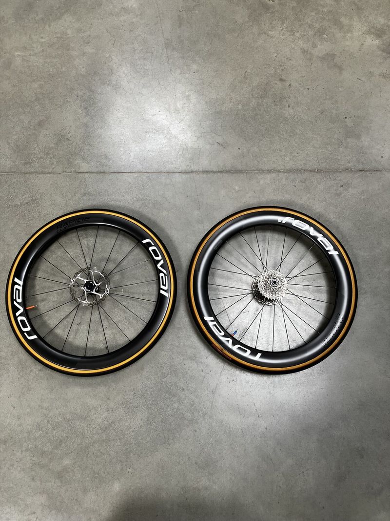 Roval Rapide CLX II Satin Carbon/Gloss White - DOSTUPNÉ OD 09/2025