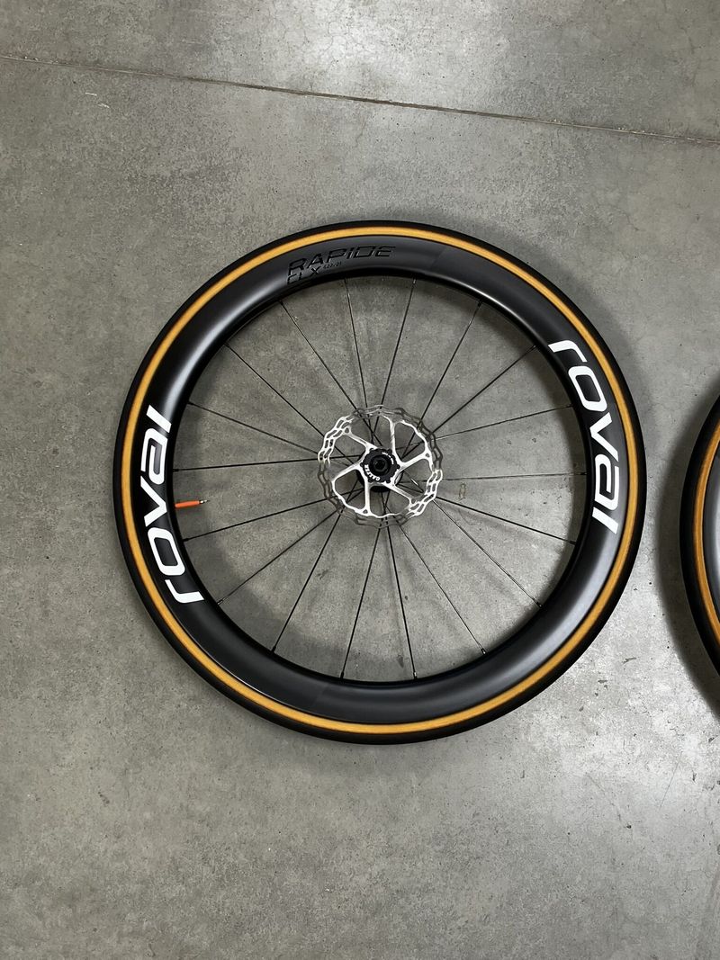 Roval Rapide CLX II Satin Carbon/Gloss White - DOSTUPNÉ OD 09/2025