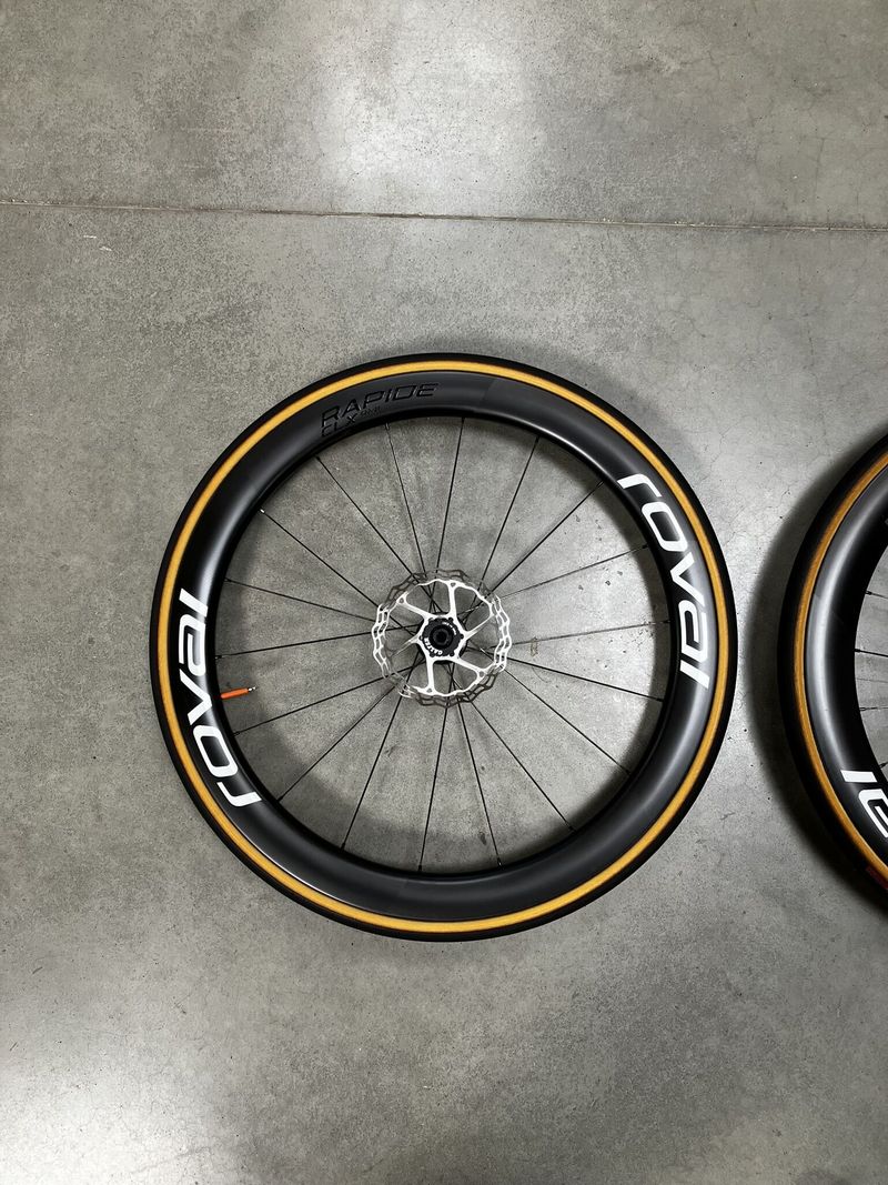 Roval Rapide CLX II Satin Carbon/Gloss White - DOSTUPNÉ OD 09/2025