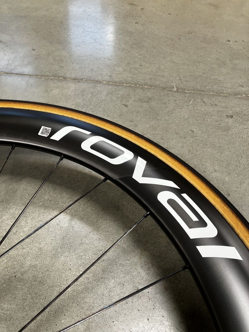 Roval Rapide CLX II Satin Carbon/Gloss White - DOSTUPNÉ OD 09/2025