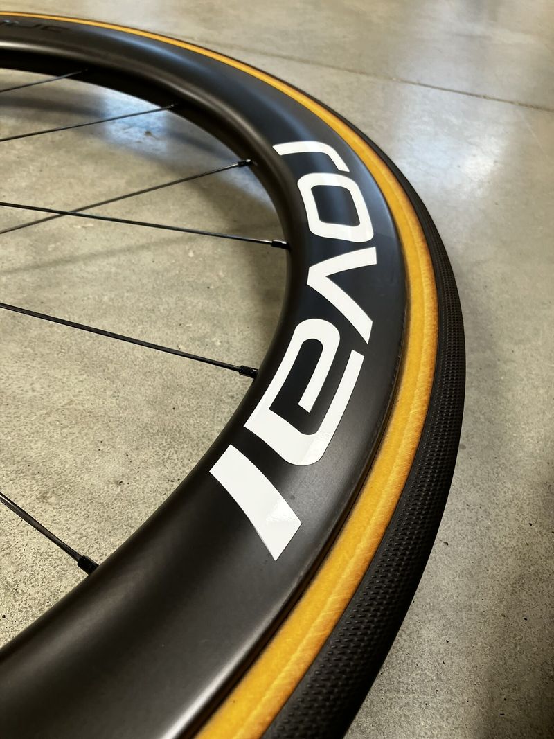 Roval Rapide CLX II Satin Carbon/Gloss White - DOSTUPNÉ OD 09/2025