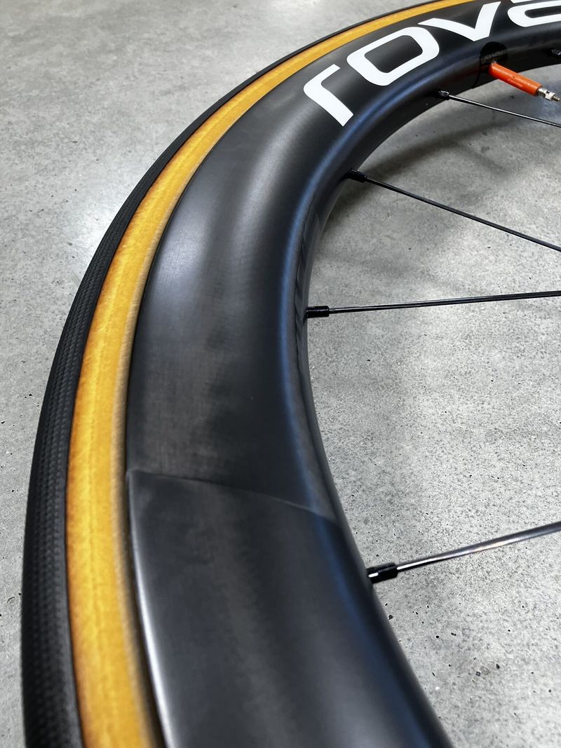 Roval Rapide CLX II Satin Carbon/Gloss White - DOSTUPNÉ OD 09/2025