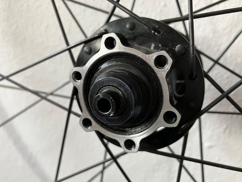 Přední výplet DT R522 na kotouč/rychloupínák