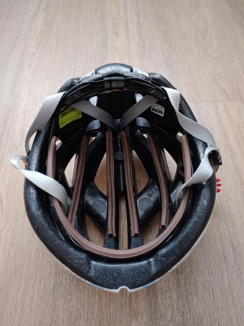 Dámská cyklistická přilba MET
