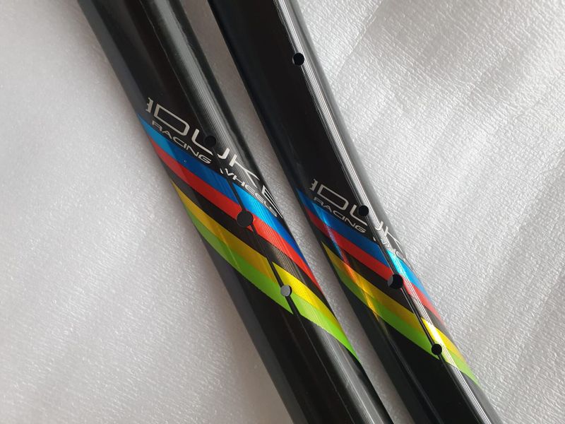 Scott Spark, karbonový rám, karbonová kola Duke - limitovaná edice Worldcup, řazení SRAM XX AXS