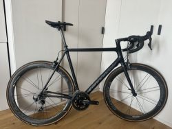 Celokarbon Cannondale Supersix Evo (58) Ultegra + Karbon kola Corima + Carbon cockpit + Powermetter