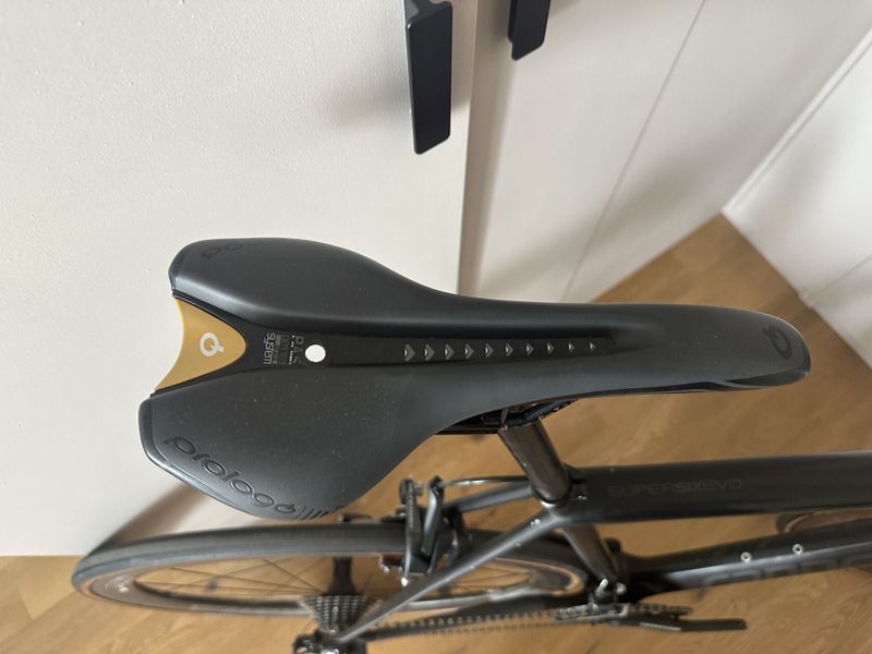 Celokarbon Cannondale Supersix Evo (58) Ultegra + Karbon kola Corima + Carbon cockpit + Powermetter
