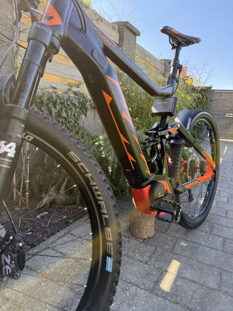 Celoodpružené elektrokolo KTM