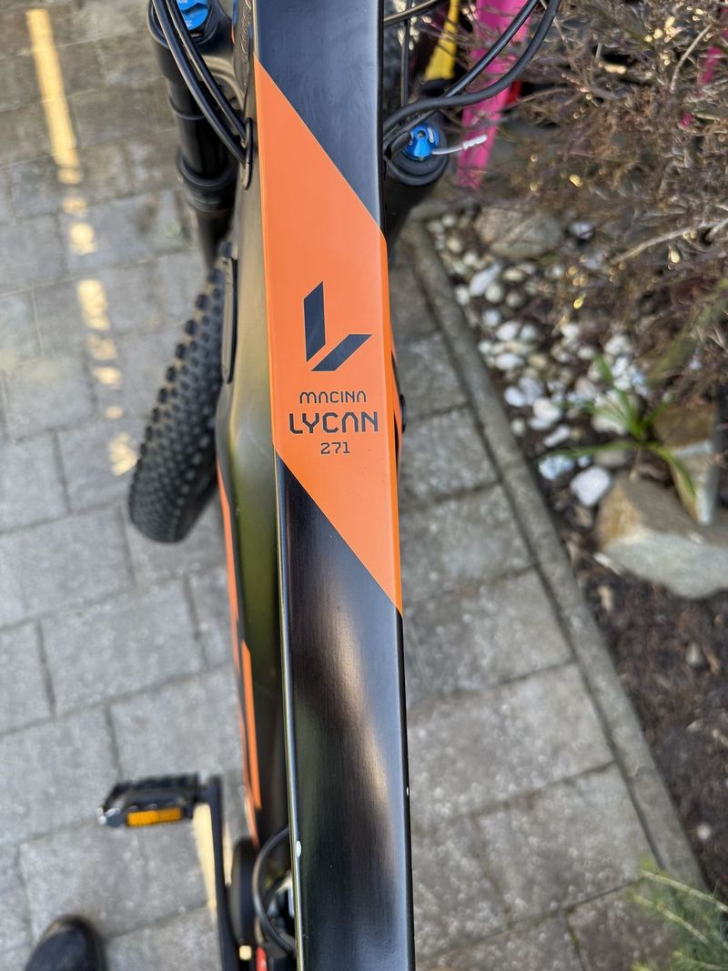 Celoodpružené elektrokolo KTM