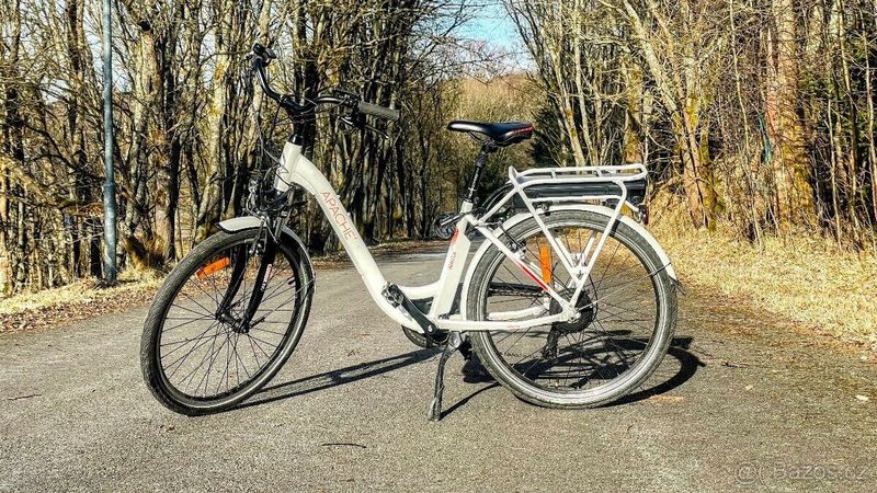 Elektrokolo Apache dámské 26"