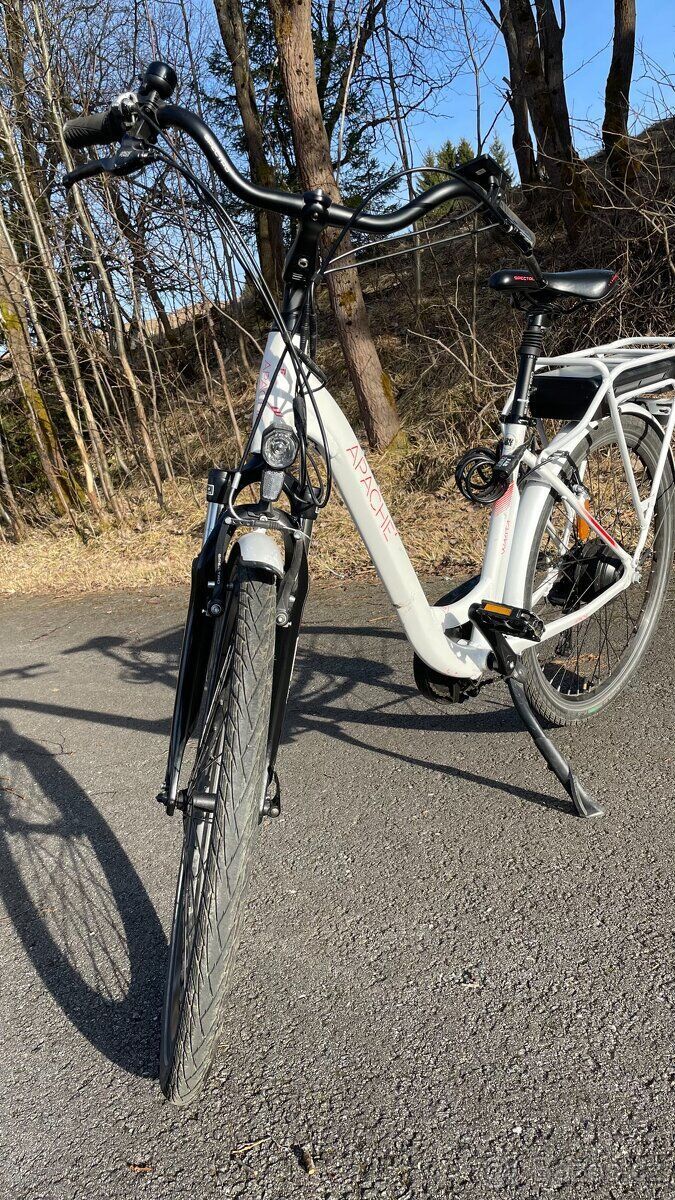 Elektrokolo Apache dámské 26"