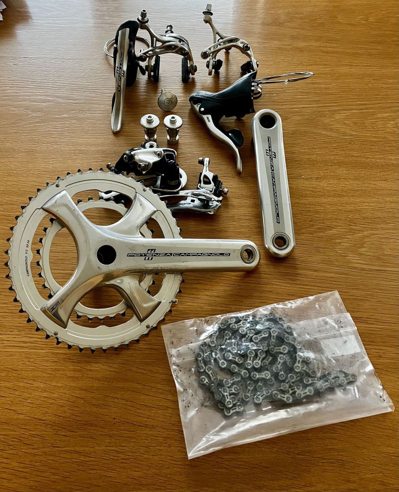 Sada CAMPAGNOLO POTENZA stříbrná - včetně doplňků