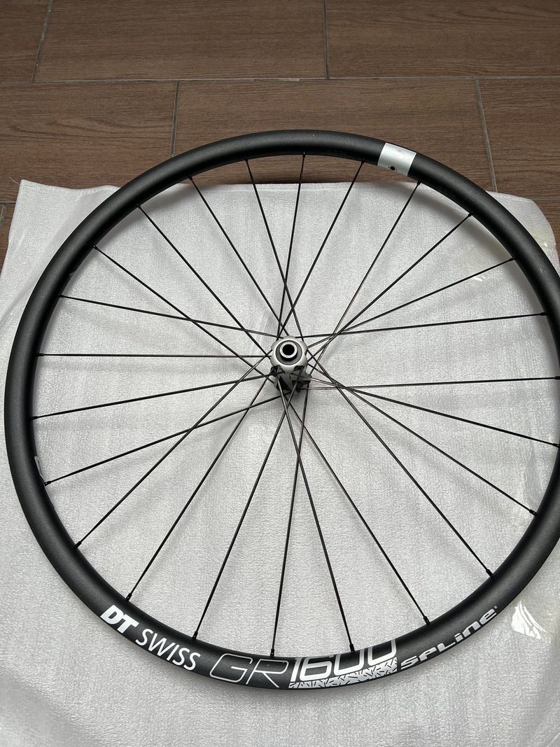 Gravel kola DT Swiss GR1600