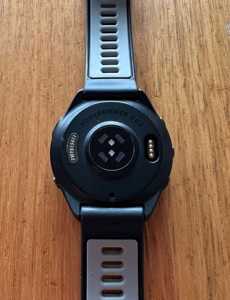 Sporttester Garmin Forerunner 965 black