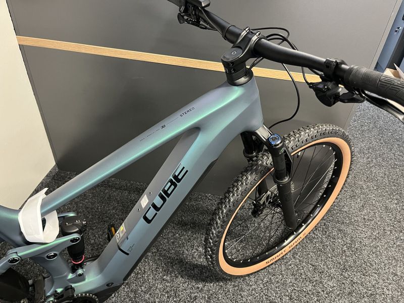 CUBE Stereo Hybrid ONE22 RACE 800 vel.XL NOVÉ 2025
