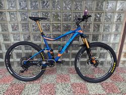 Prodám trailové kolo giant - custom build 