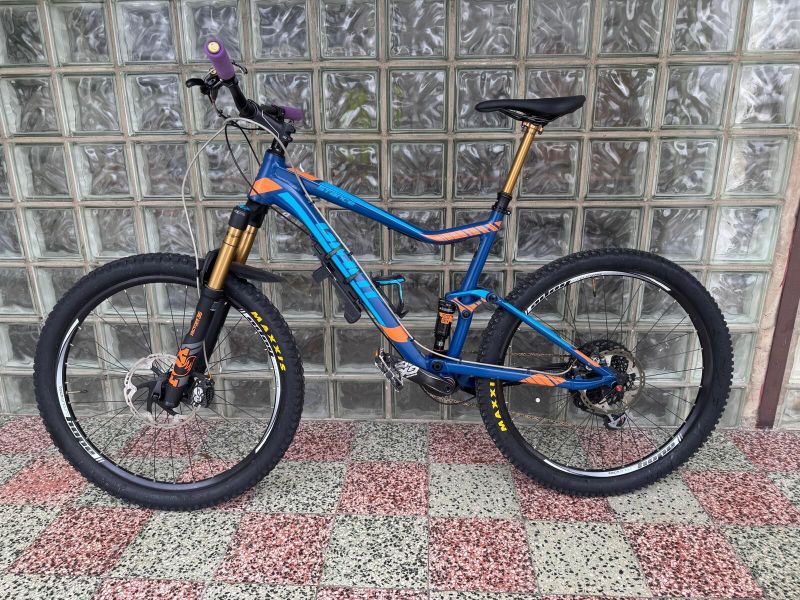Prodám trailové kolo giant - custom build 