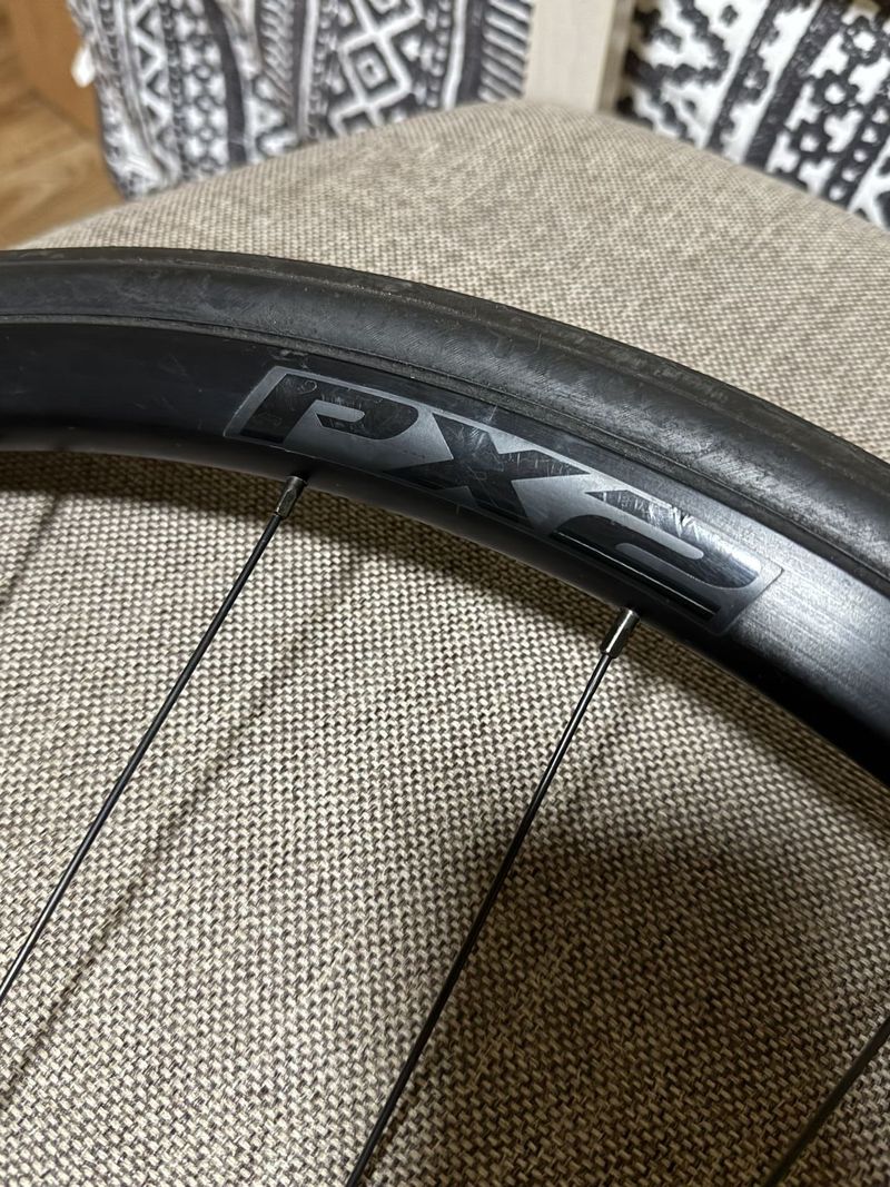 Giant P-X2 Disc gravel zapletená kola 