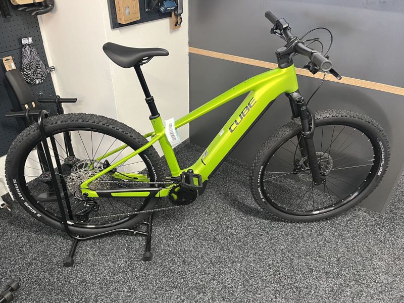 Cube Reaction Hybrid RACE 800 2025 vel.L NOVÉ