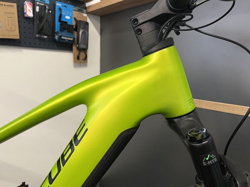 Cube Reaction Hybrid RACE 800 2025 vel.L NOVÉ