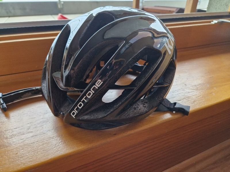 Kask Protone - použitá - ORIGINÁL