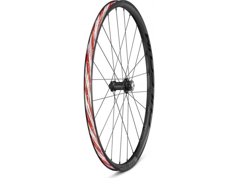 Fulcrum Rapid Red 300 - nové gravel záplety
