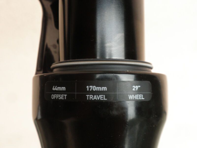 Zcela nová Rock shox Zeb Select +