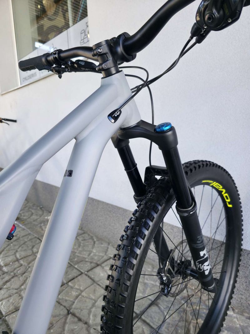 Horské kolo Specialized Stumpjumper Comp Alloy M5 2020 29″
