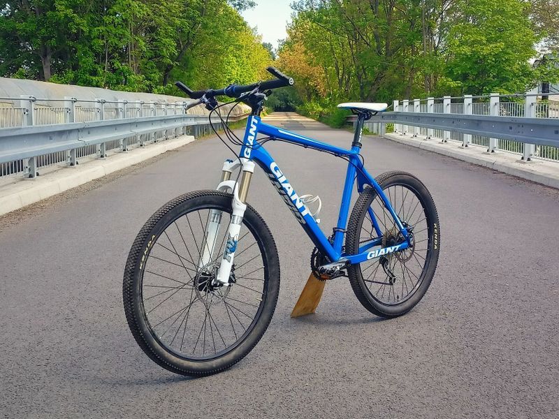 Horské kolo Giant XTC polocarbon