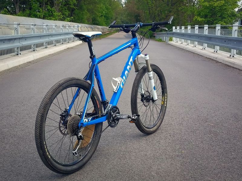Horské kolo Giant XTC polocarbon