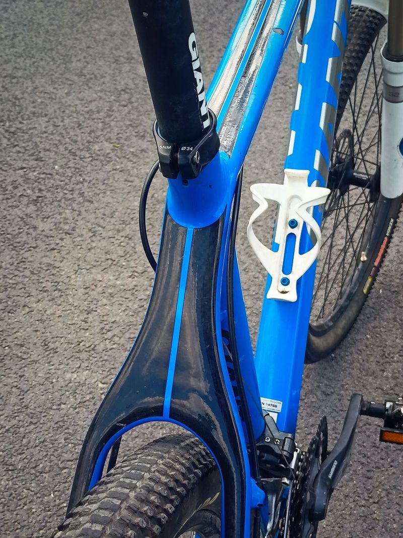 Horské kolo Giant XTC polocarbon