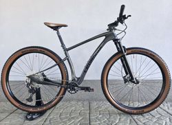Horské kolo Leonardi Factory Racing DARKLITE Carbon 29″