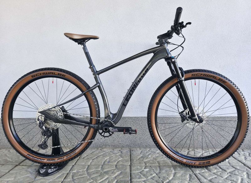 Horské kolo Leonardi Factory Racing DARKLITE Carbon 29″
