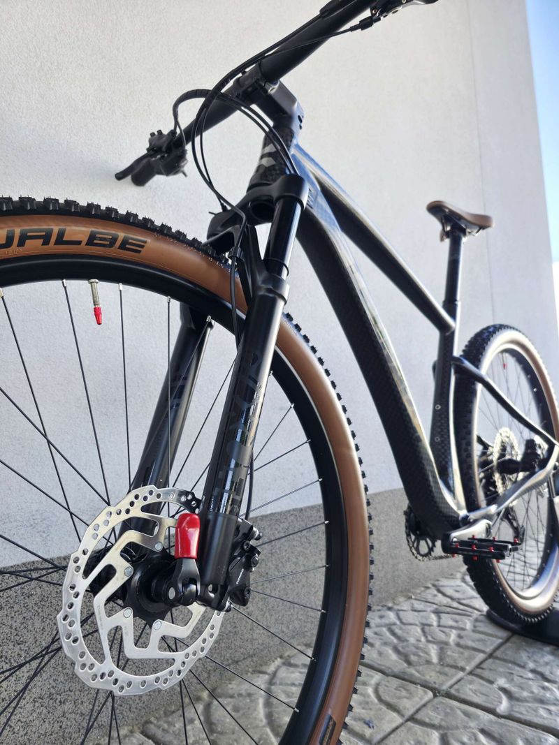 Horské kolo Leonardi Factory Racing DARKLITE Carbon 29″