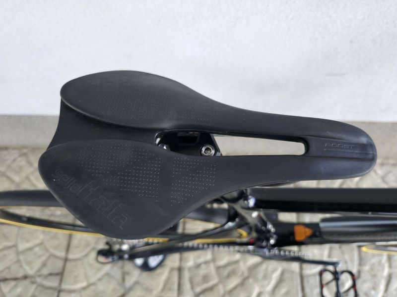 Silniční kolo Cervélo Caledonia Carbon 2022