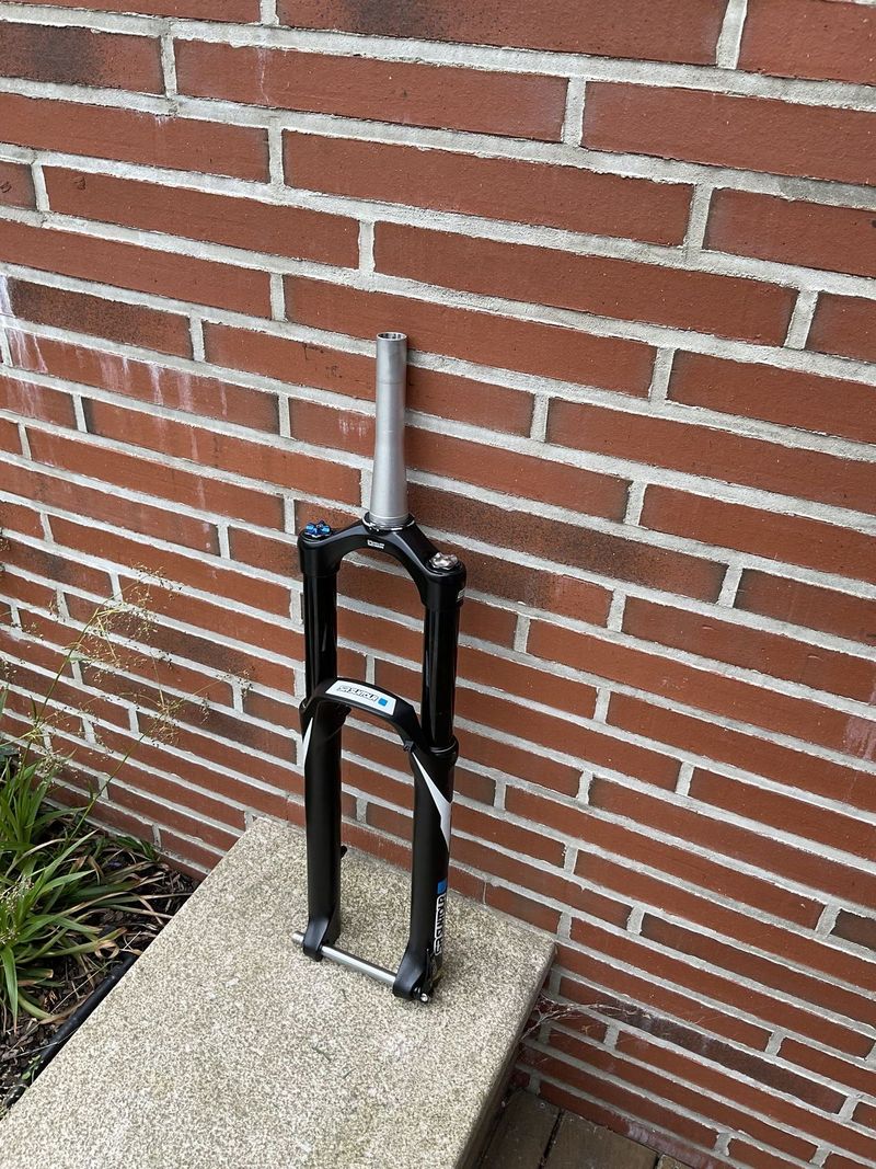 SR Suntour Durolux 36 EQ PCS Boost
