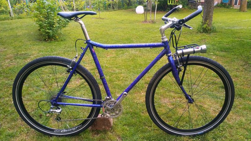 Městské gravel cross kolo. Kvalitní Cro-Mo rám velikost 57 cm. osazení Shimano STX RC 3x8