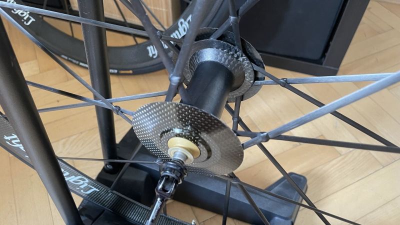 Lightweight Standard 3 / Shimano Sram 11s / galusky Continental