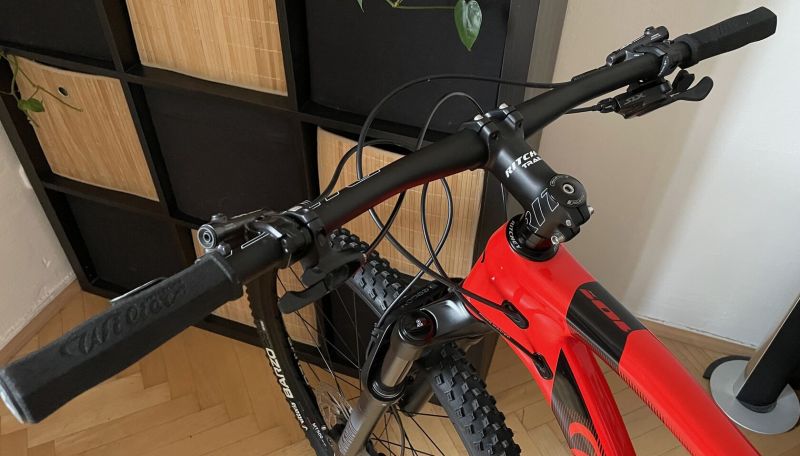 Wilier 101X carbon Red / vel.L / Shimano 1x12 / zánovní stav