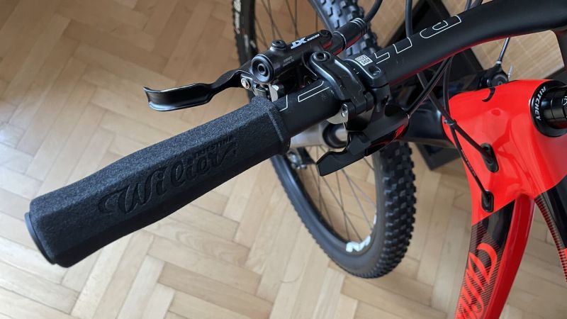 Wilier 101X carbon Red / vel.L / Shimano 1x12 / zánovní stav