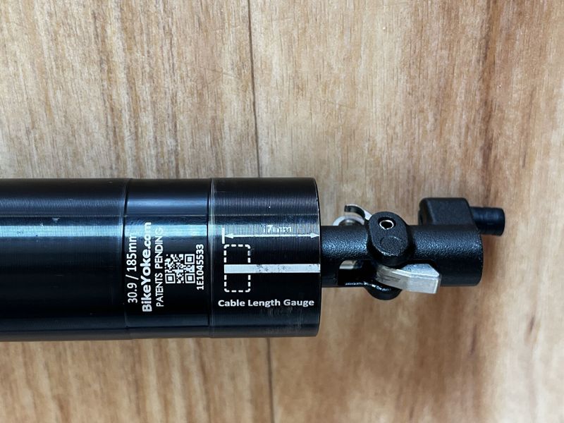 Teleskopická sedlovka BikeYoke Revive 2.0 Max 30,9/185 mm